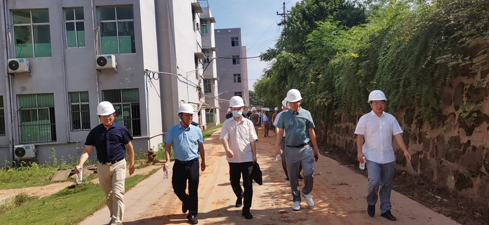 湖南省教育厅发展规划处副处长汪忠明一行来校检查指导工作