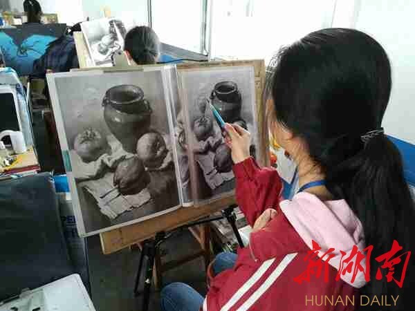 【新湖南】买球赛的app官网艺术教育学院：“复合型”艺术教育师资的殿堂