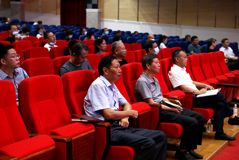 幼高专讲坛∣ 全国职业教育和成人教育知名专家汪忠明来我校讲学 幼高专讲坛∣ 全国职业教育和成人教育知名专家汪忠明来我校讲学