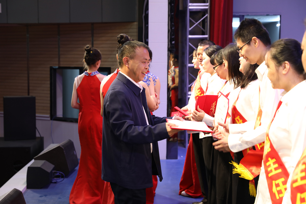 衡阳幼高专举行2021年秋季开学典礼暨新生军训动员大会 衡阳幼高专举行2021年秋季开学典礼暨新生军训动员大会