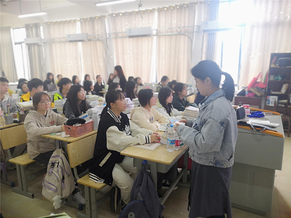 衡阳幼高专严把大专新生身份核验关 衡阳幼高专严把大专新生身份核验关