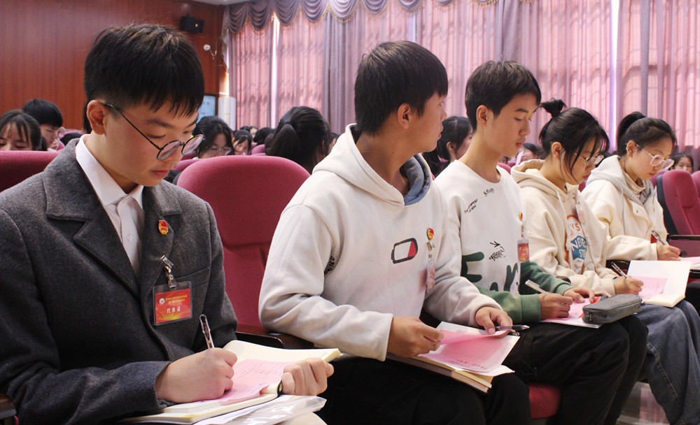 衡阳幼高专召开第一次学生代表大会 衡阳幼高专召开第一次学生代表大会