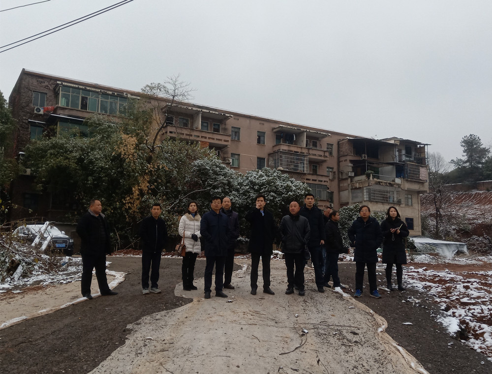 伍尤平来我校调度建设工作 伍尤平来我校调度建设工作