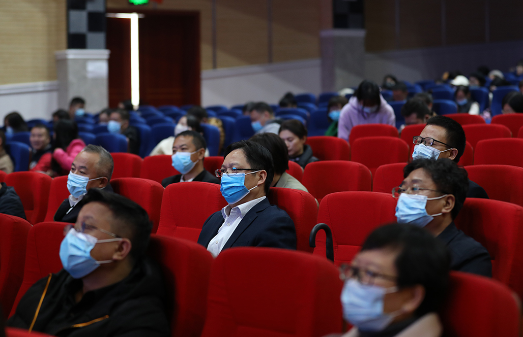 买球赛的app官网召开学习贯彻 党的二十大精神省委宣讲团报告会