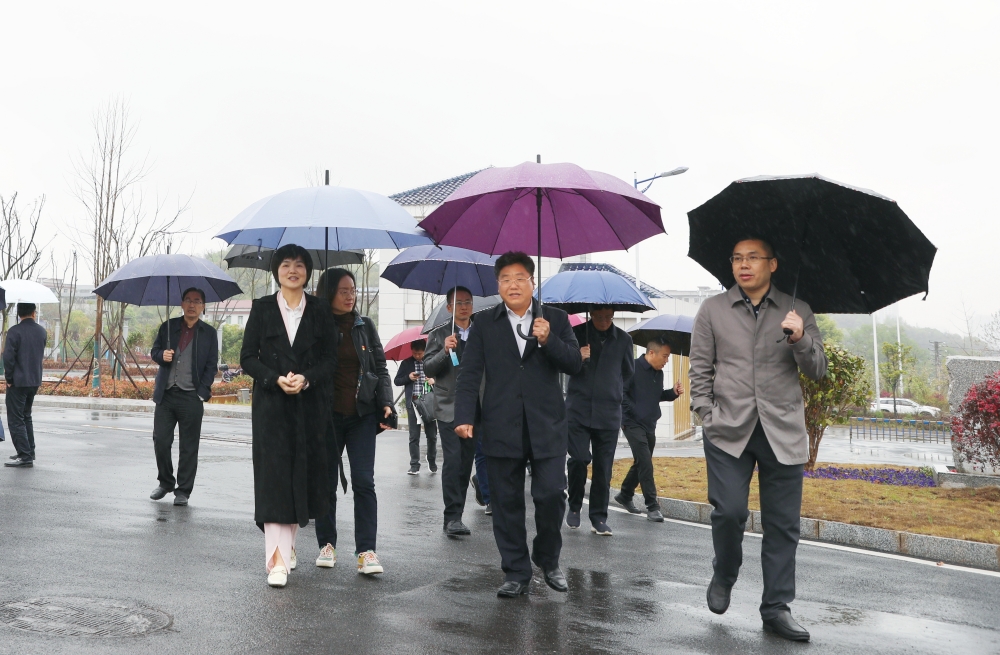 益阳师范高等专科学校一行来我校考察调研